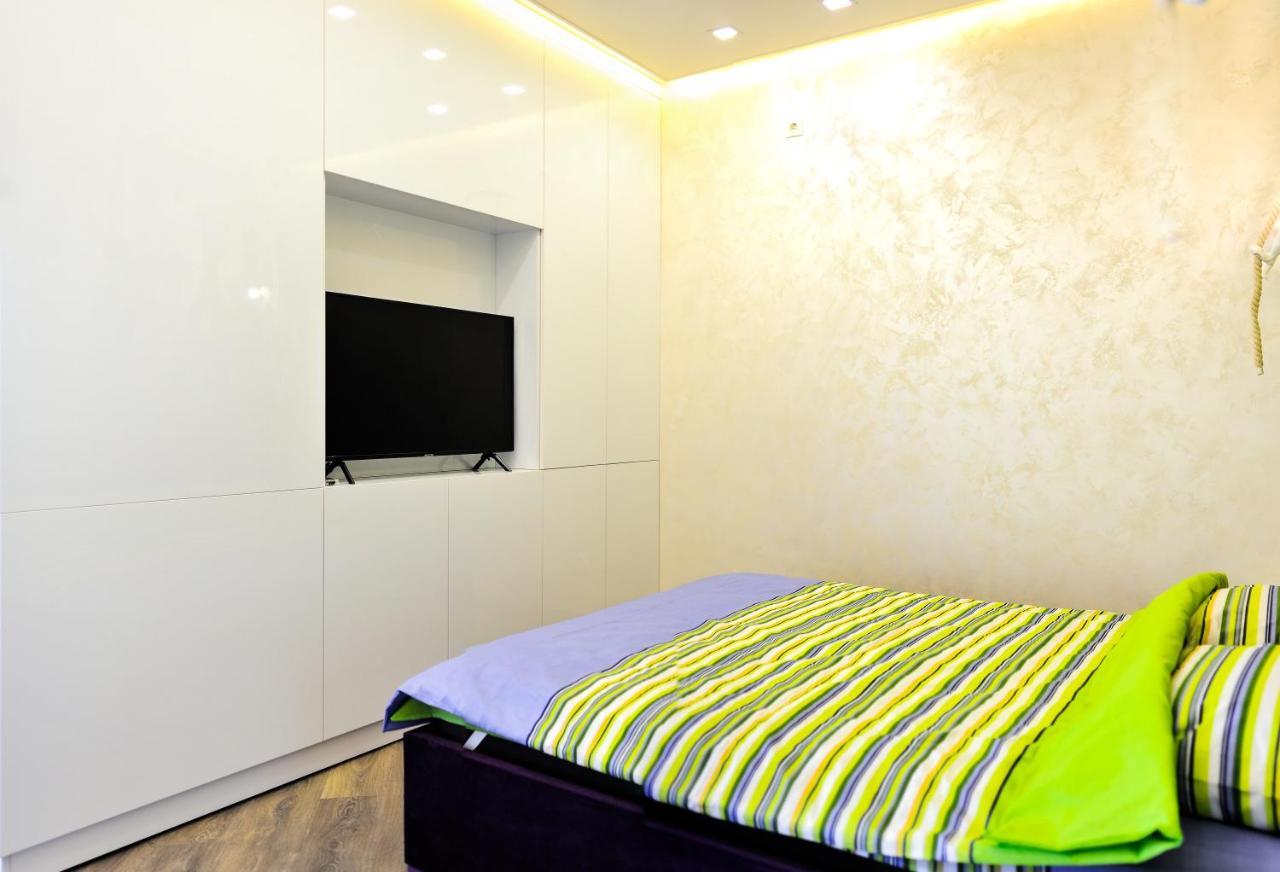 Arcadia Vip Apartments Sea View! 敖德萨 外观 照片