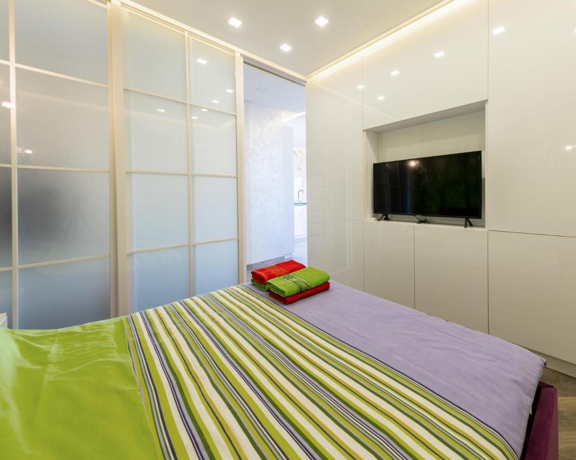 Arcadia Vip Apartments Sea View! 敖德萨 外观 照片