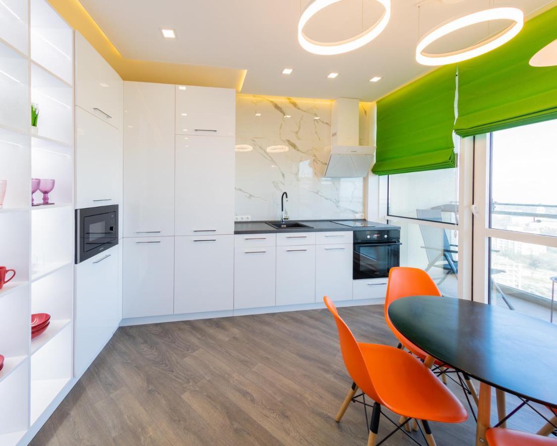 Arcadia Vip Apartments Sea View! 敖德萨 外观 照片