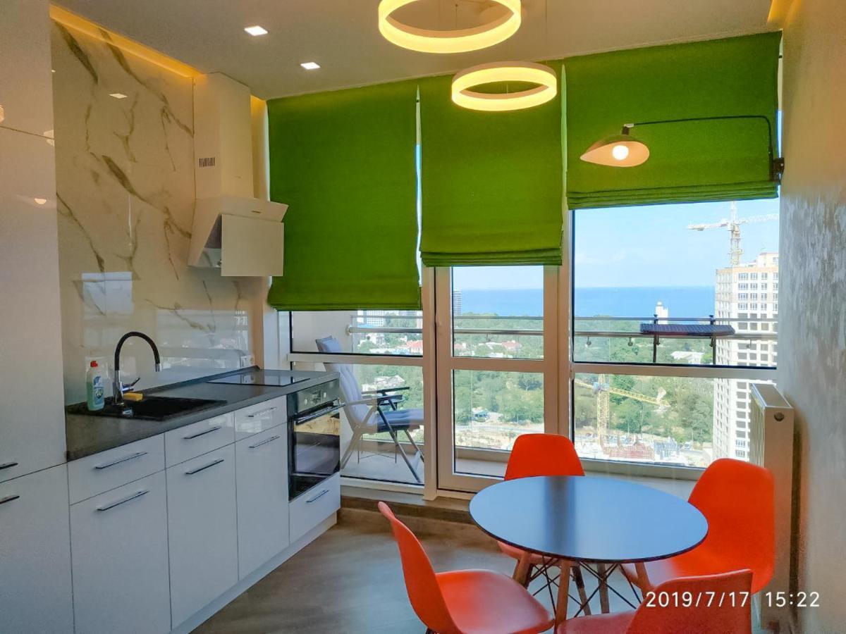 Arcadia Vip Apartments Sea View! 敖德萨 外观 照片